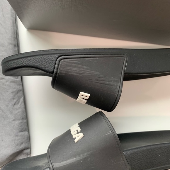 Balenciaga slides size 8 preowned worn twice hurt my feet - Picture 4 of 6